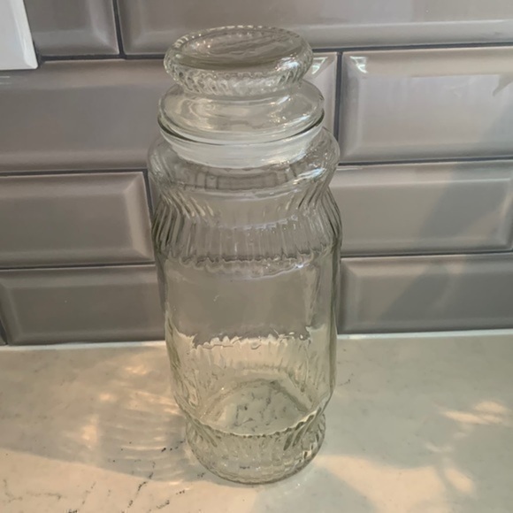 Vintage peanuts jar .